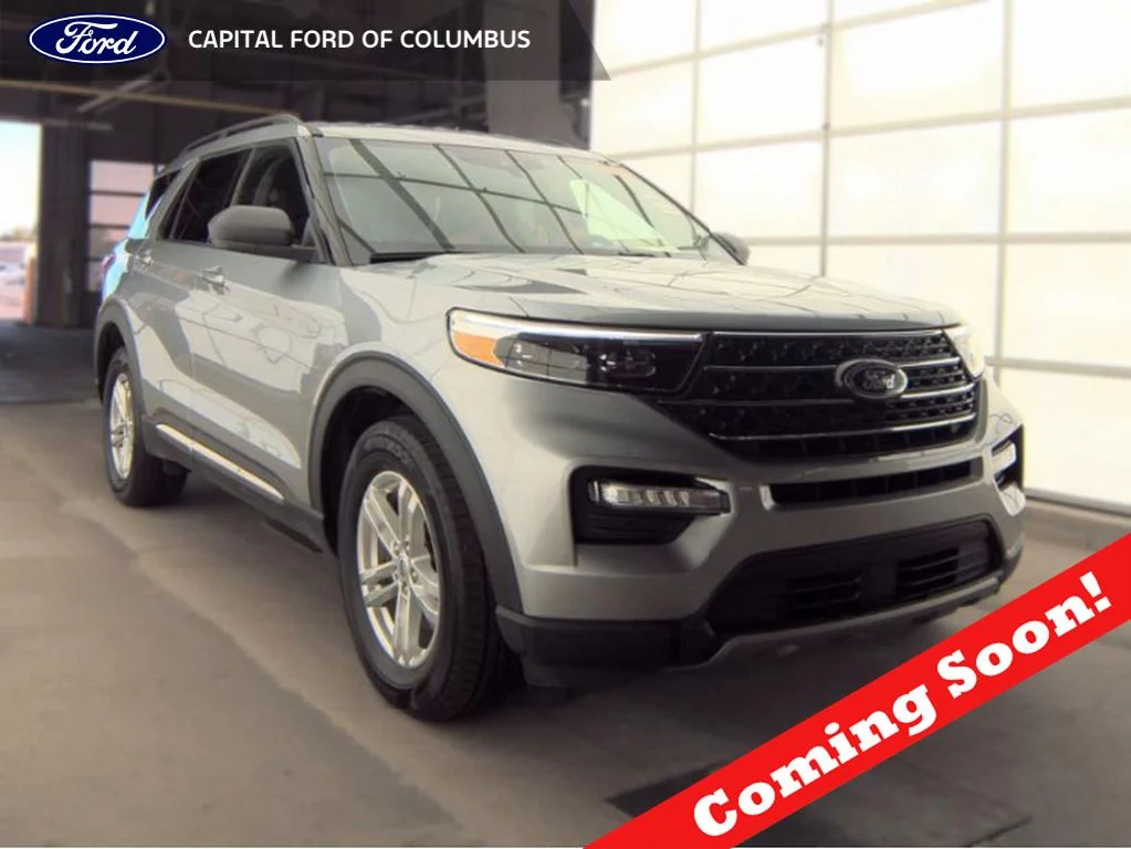 Used 2023 Silver Metallic Ford XLT image 1