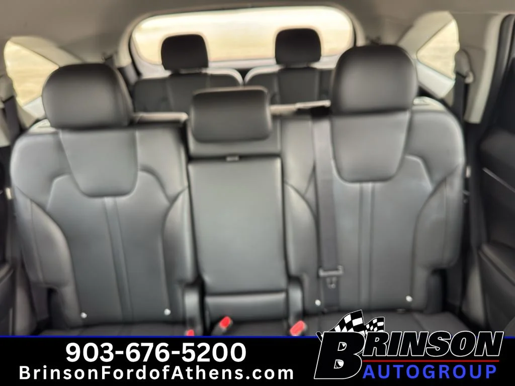 Used 2024 Wolf Gray Kia S image 21