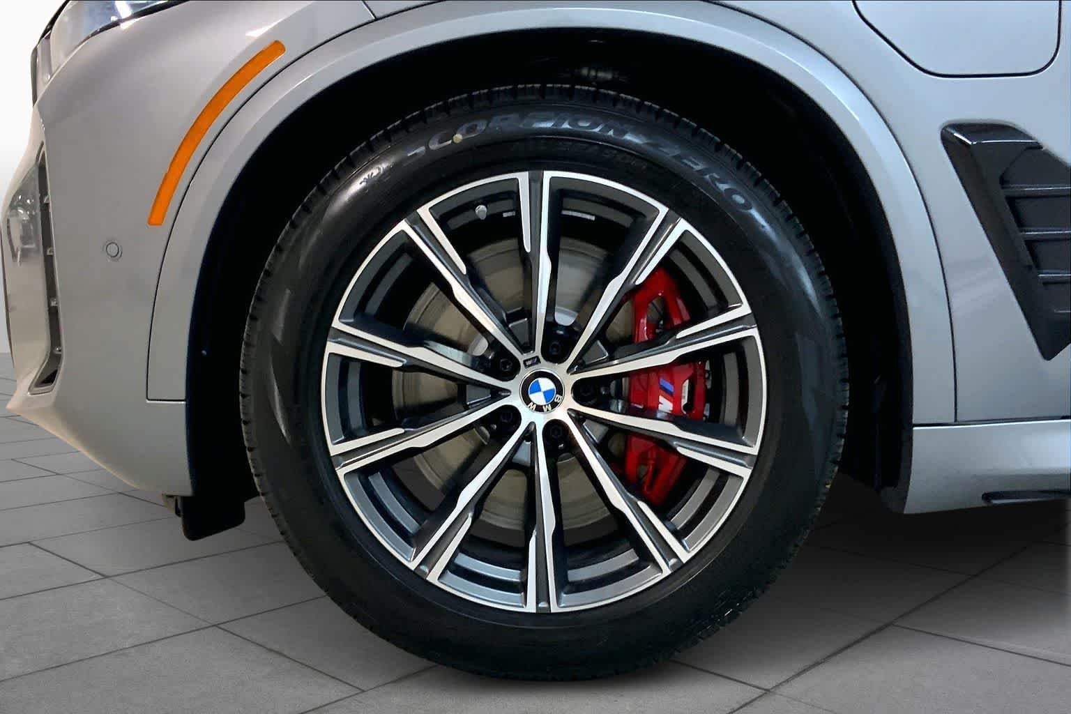 New 2026 Skyscraper Grey Metallic BMW xDrive50e image 11