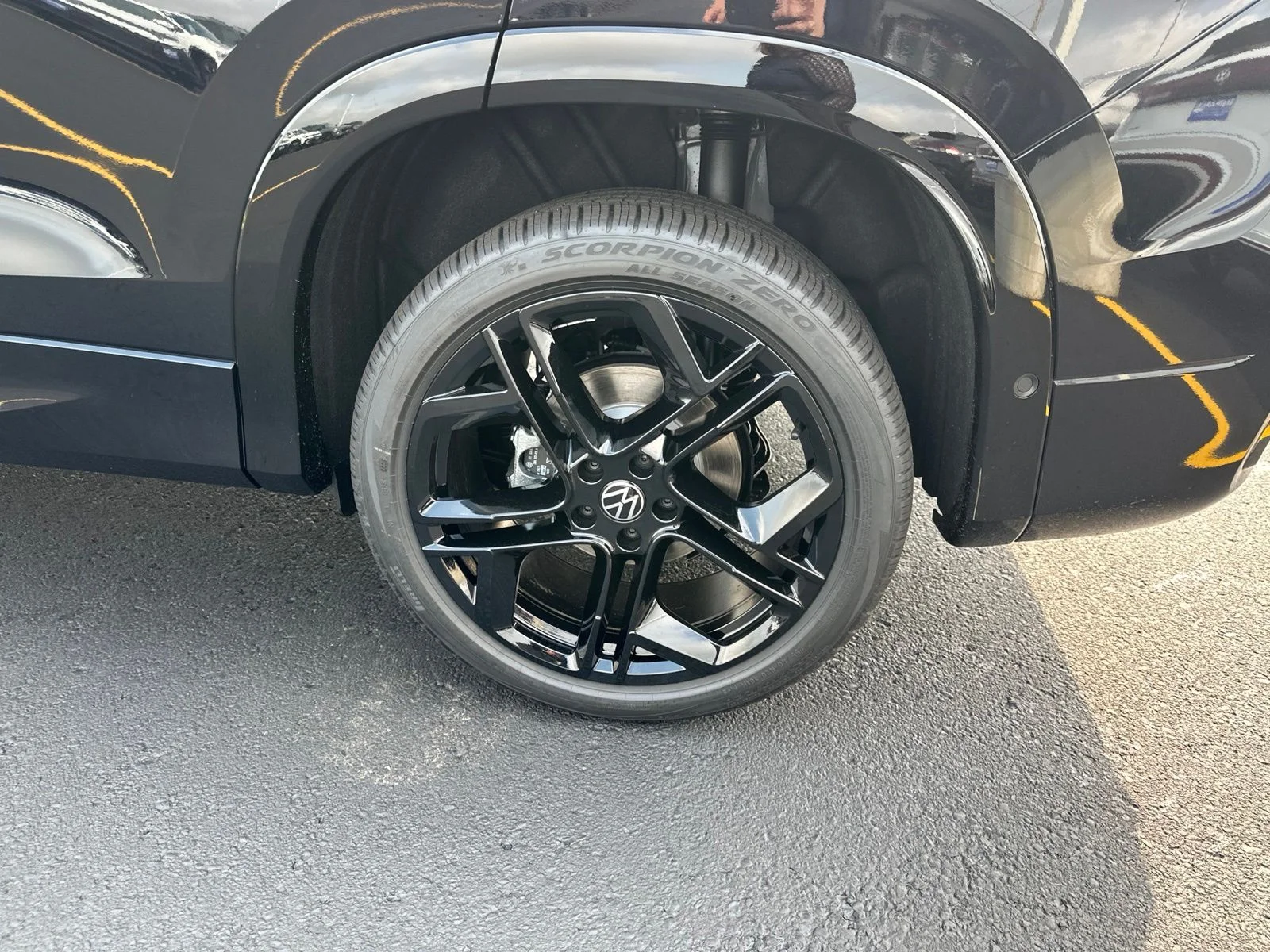 New 2026 Black Volkswagen 2.0T SE R-Line Black image 8