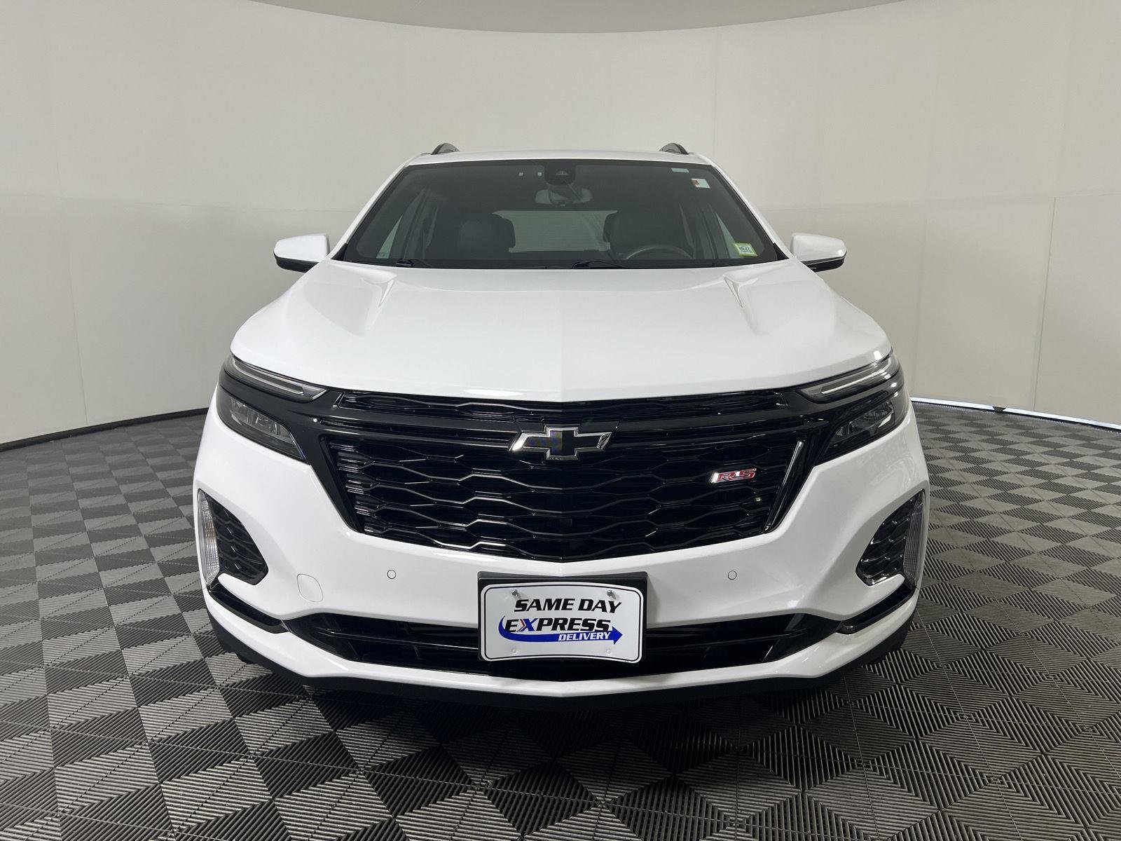 Used 2024 Summit White Chevrolet RS image 31