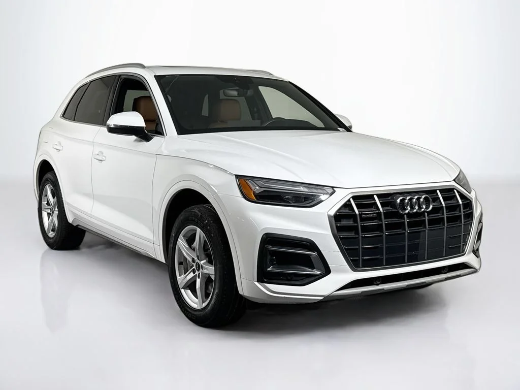 Used 2023 Ibis White Audi 40 Premium image 7