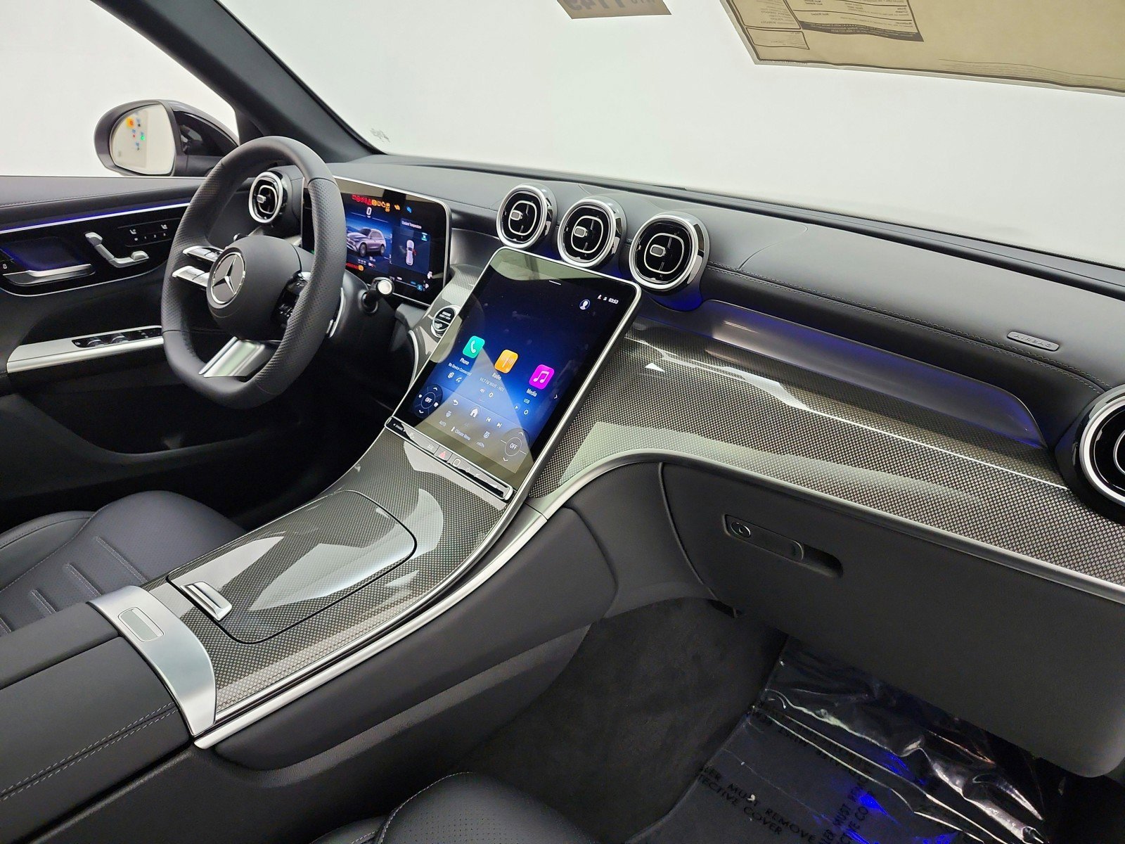 New 2026 Black Mercedes-Benz GLC 300 SUV image 43
