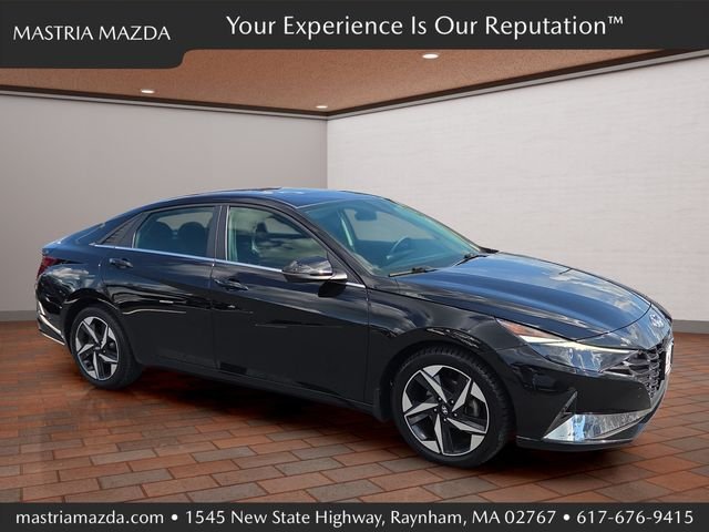 Used 2022 Black Hyundai SEL image 1