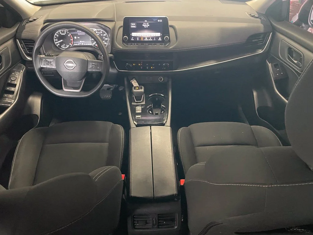 Used 2025 White Nissan S image 11