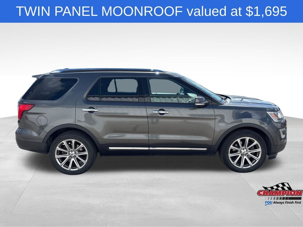 Used 2017 Gray Ford Limited image 2