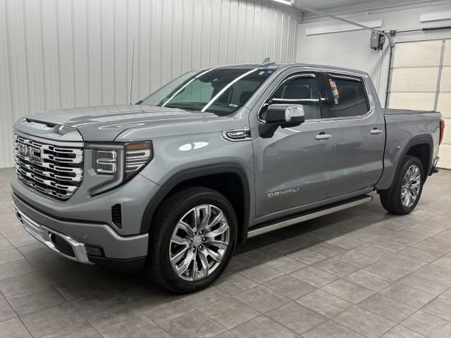 Used 2025 Silver GMC Denali image 5