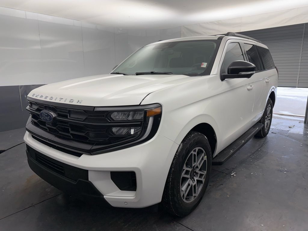 New 2026 Star White Metallic Tri-Coat Ford Active image 9