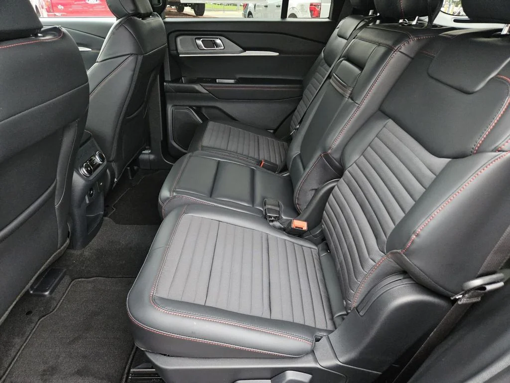 New 2026 Carbonized Gray Metallic Ford ST-Line image 28