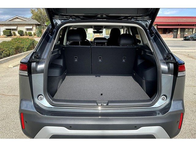 New 2026 Platinum Gray Metallic Volkswagen 2.0T SE image 27
