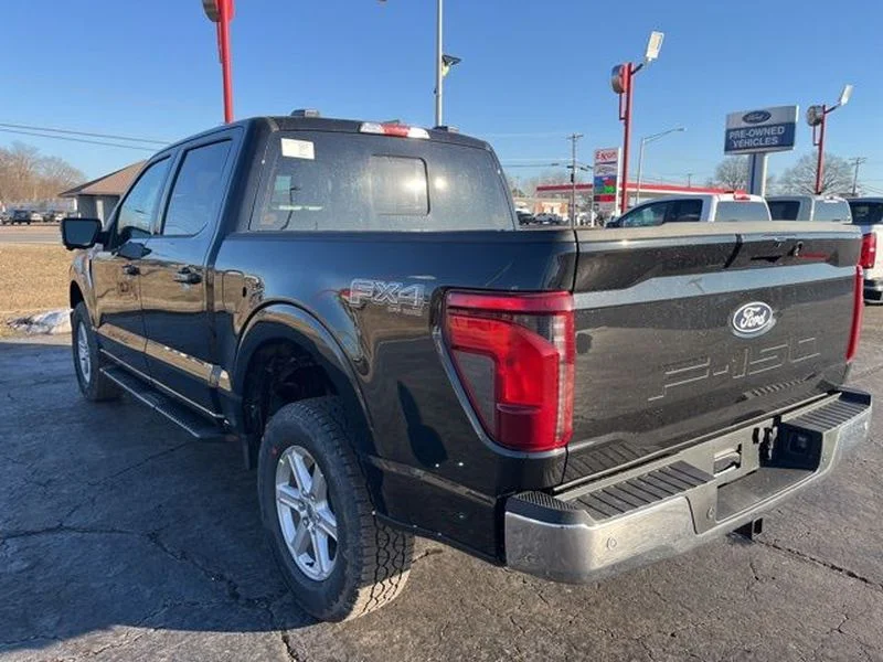 New 2026 Agate Black Metallic Ford XLT image 6