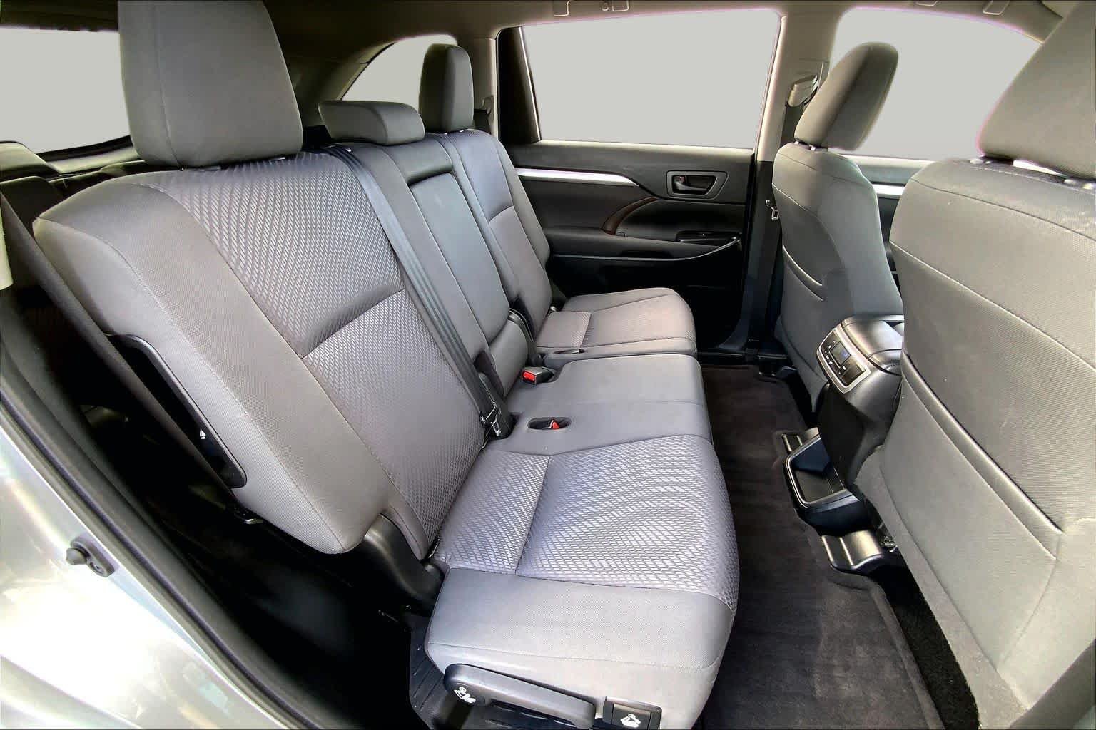 Used 2019 Celestial Silver Metallic Toyota LE image 19