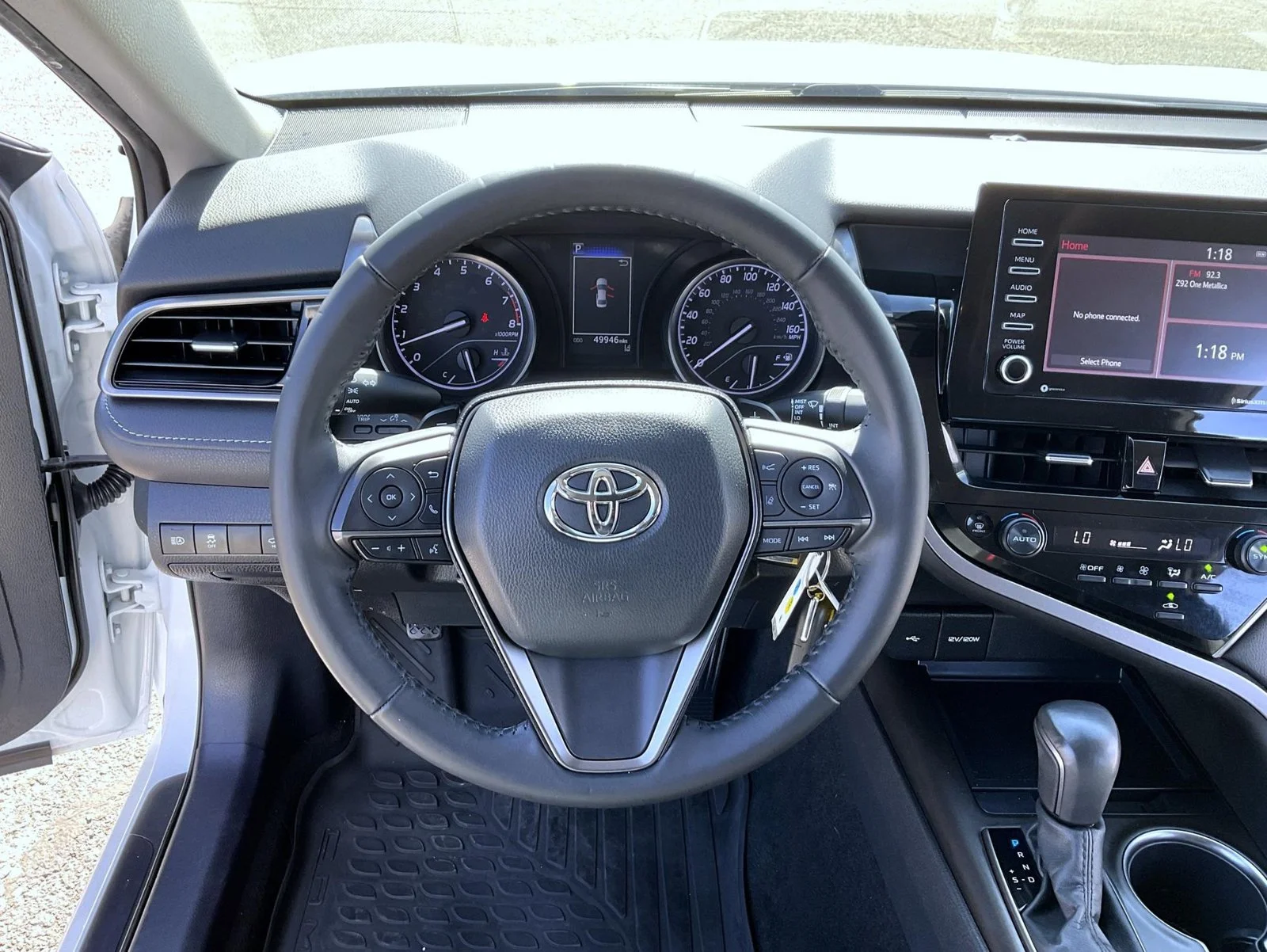 Used 2022 White Toyota SE image 11