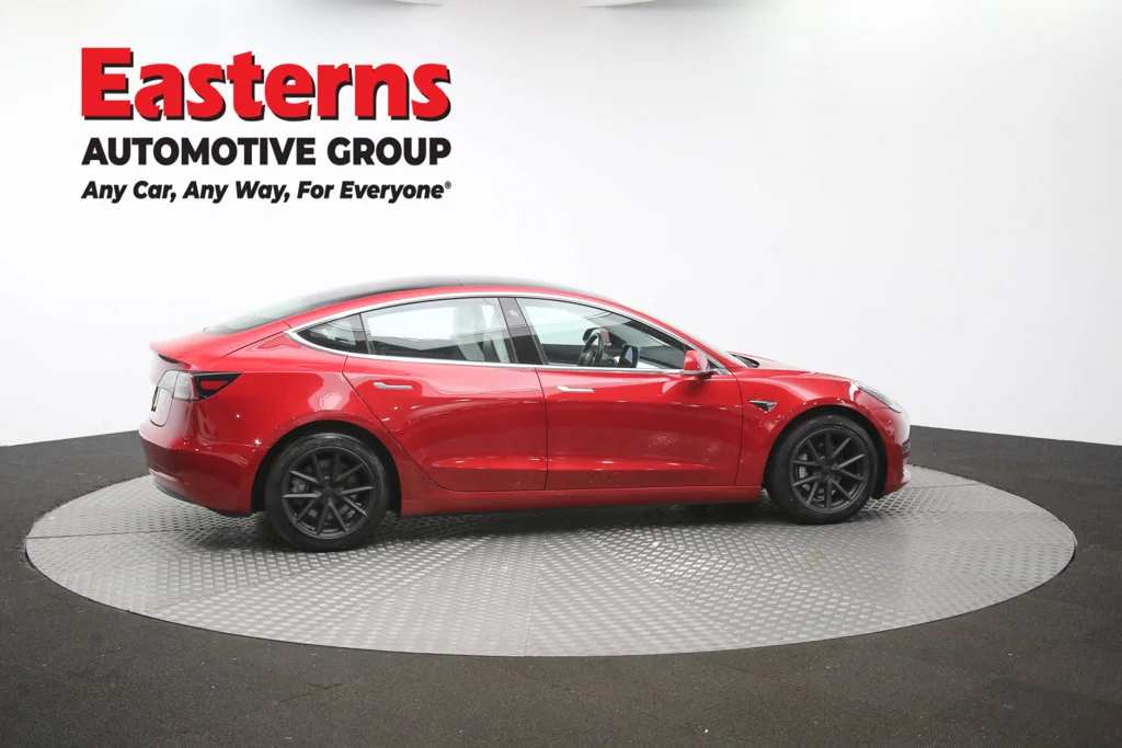 Used 2018 Red Tesla Long Range image 41