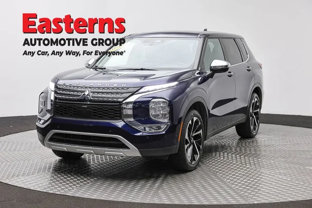 2023 Mitsubishi Outlander SE