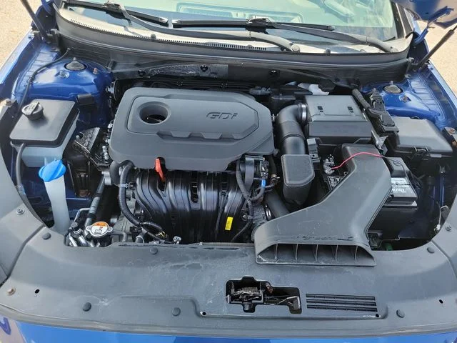 Used 2018 Blue Hyundai Sport image 20
