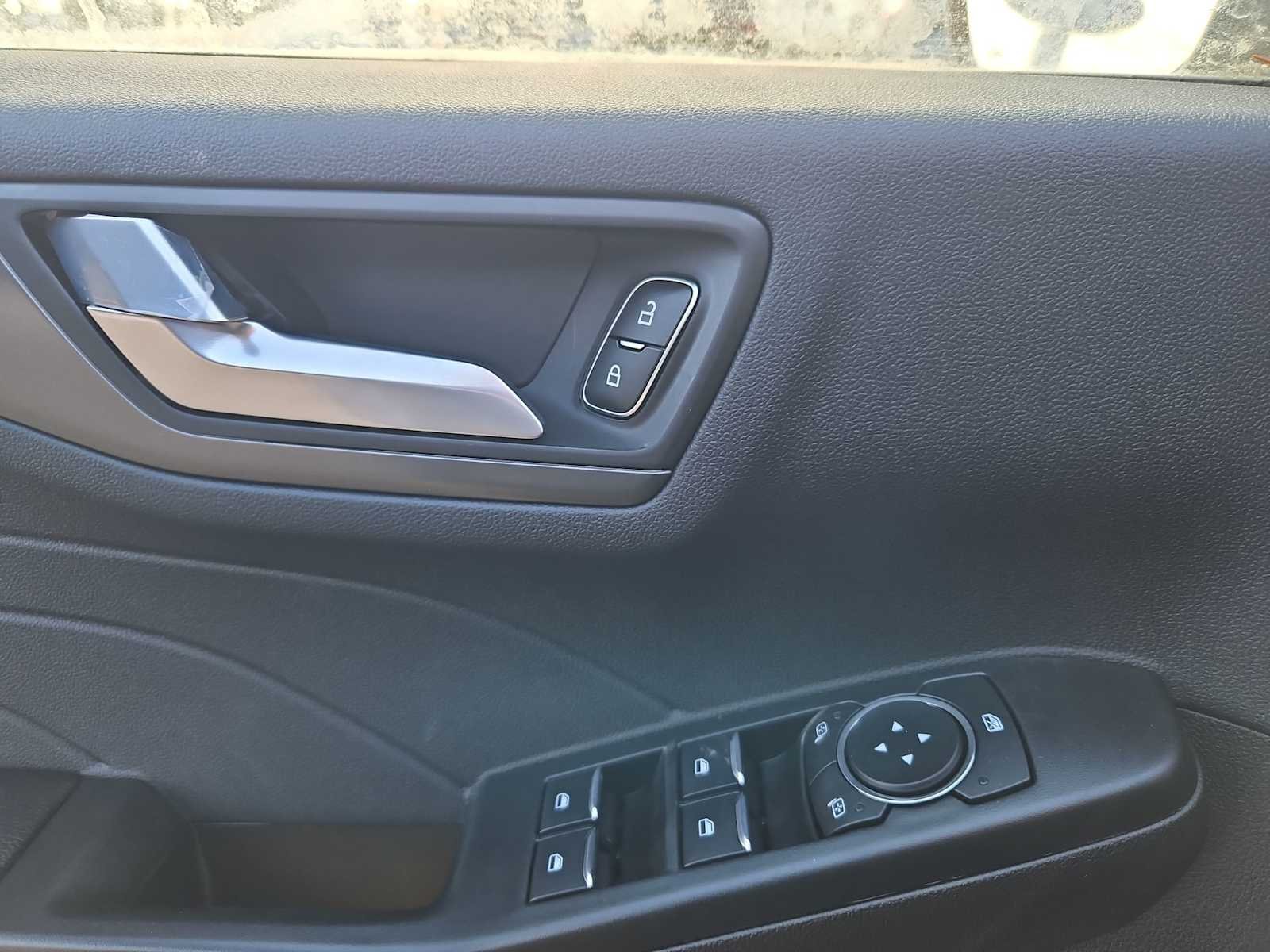 2025 Ford Escape Plug-in hybrid PHEV - Photo 11