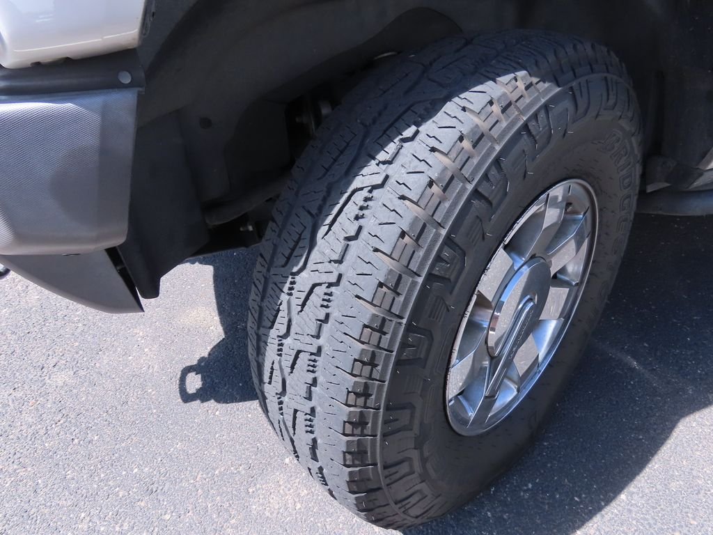 Used 2006 Boulder Gray Metallic Hummer  image 14