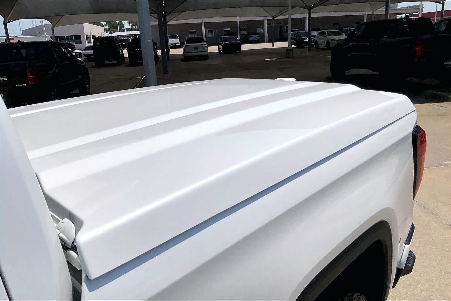 Used 2021 White Frost Tricoat GMC Denali image 31