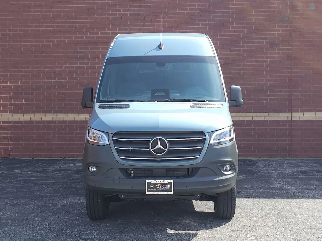 Used 2026 Gray Mercedes-Benz Cargo 144 WB image 2