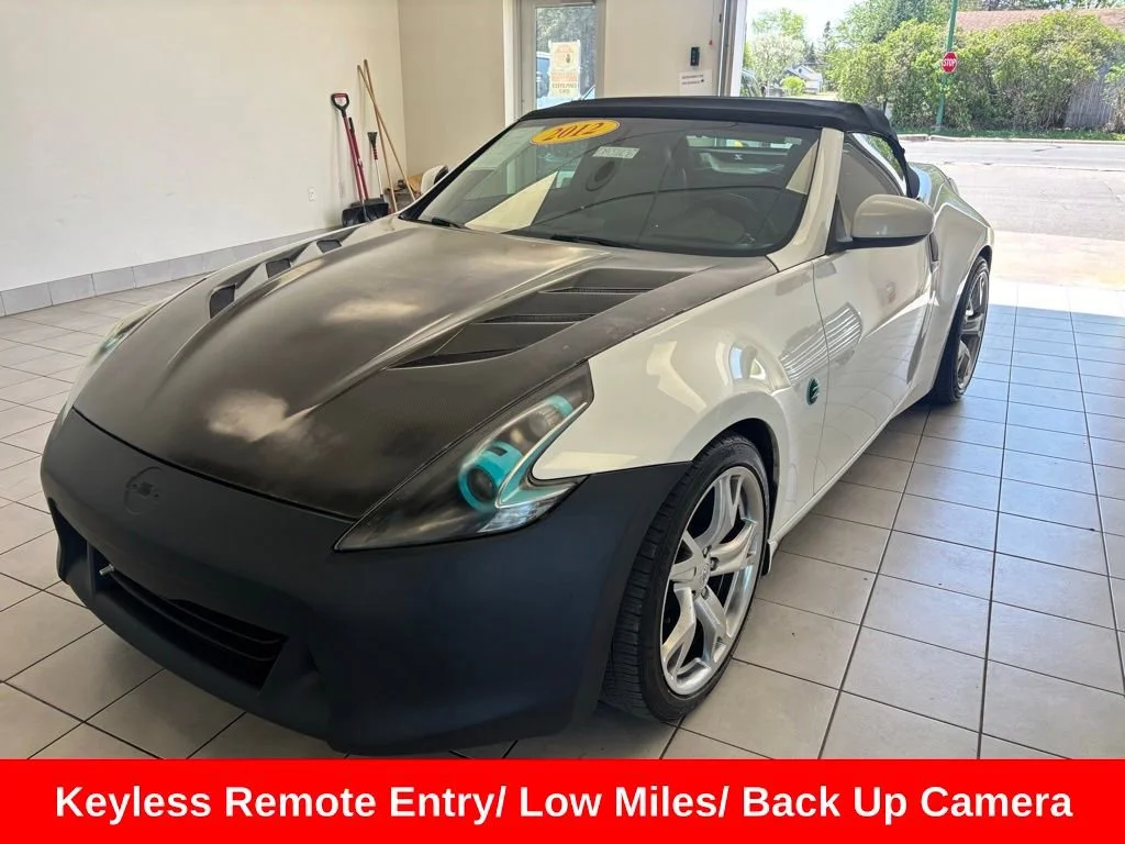 2012 Nissan 370Z Roadster Touring 7AT's photo
