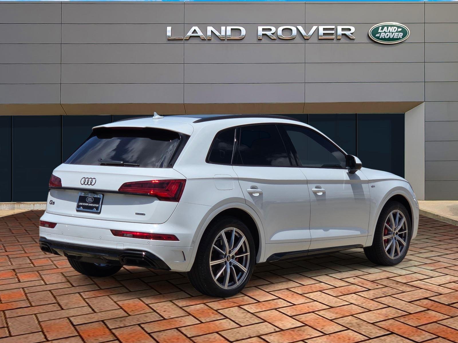 Used 2024 Glacier White Metallic Audi S line Prestige image 4