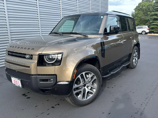 2026 Land Rover Defender 110 X-Dynamic SE