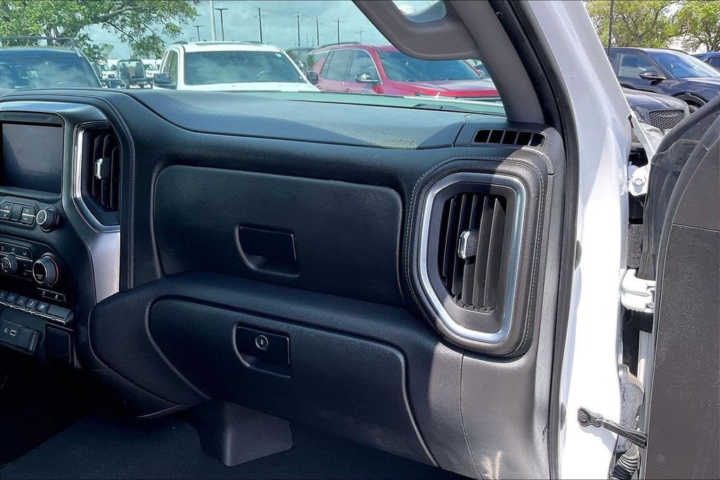 Used 2022 White Chevrolet RST image 23