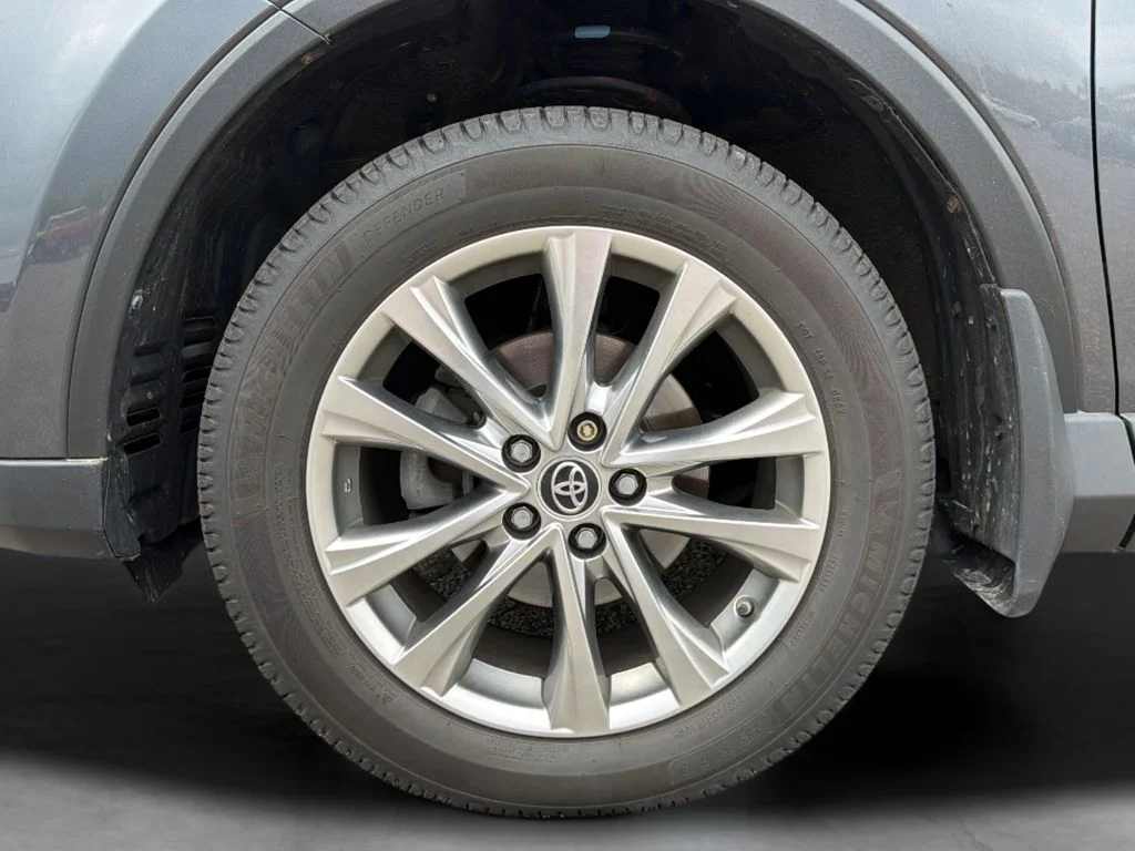 Used 2018 Gray Toyota Limited image 13