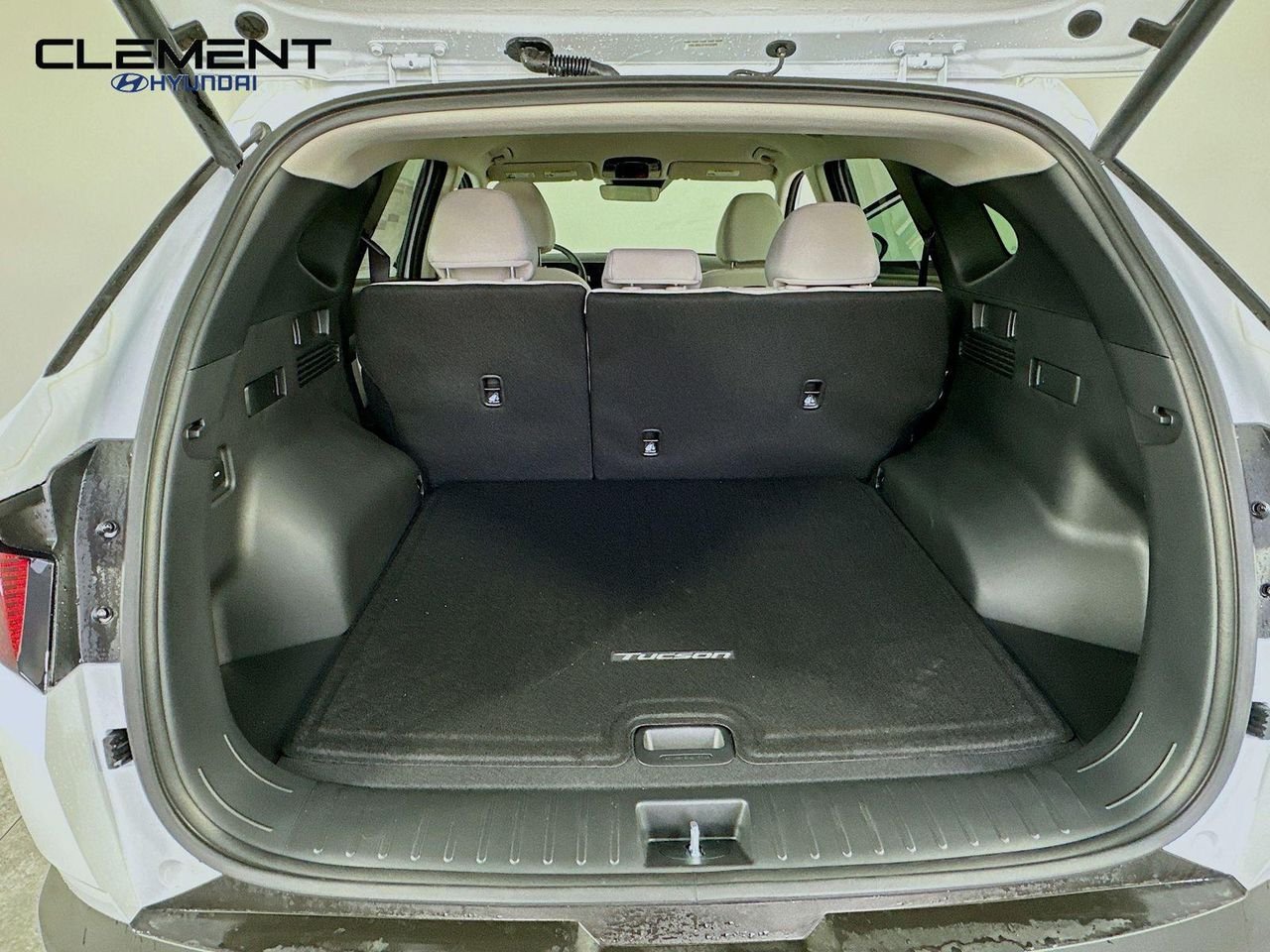 New 2026 White Hyundai SEL AWD image 9