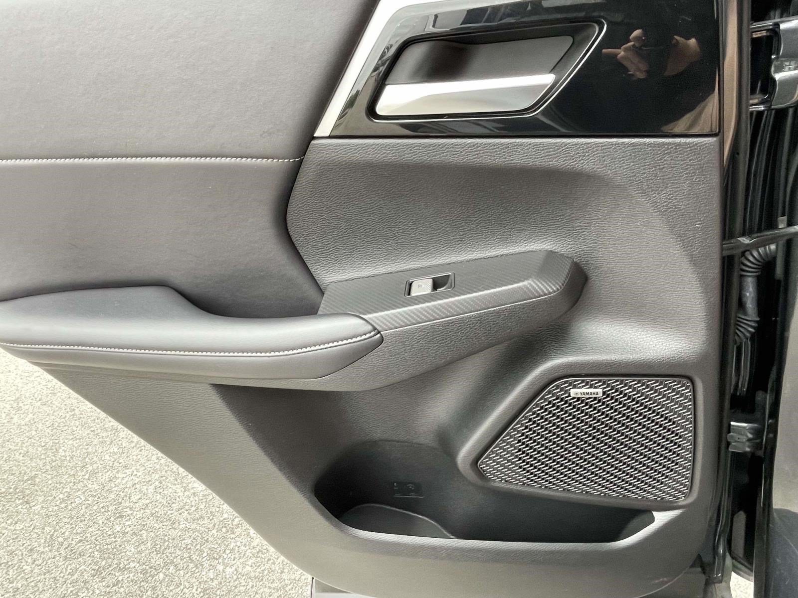 Used 2025 Graphite Gray Mitsubishi SE image 13