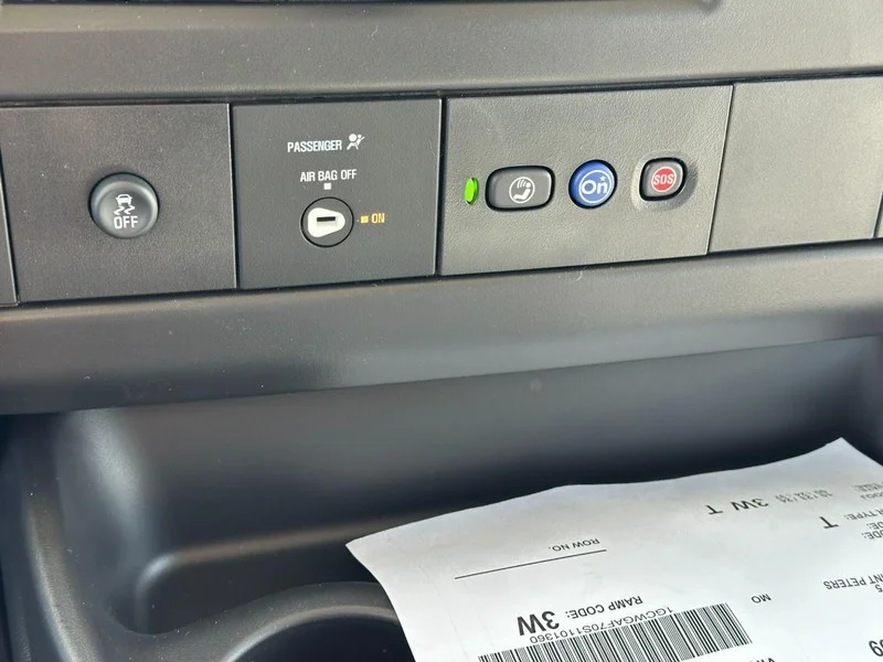 2025 Chevrolet Express Cargo Work Van - Photo 13