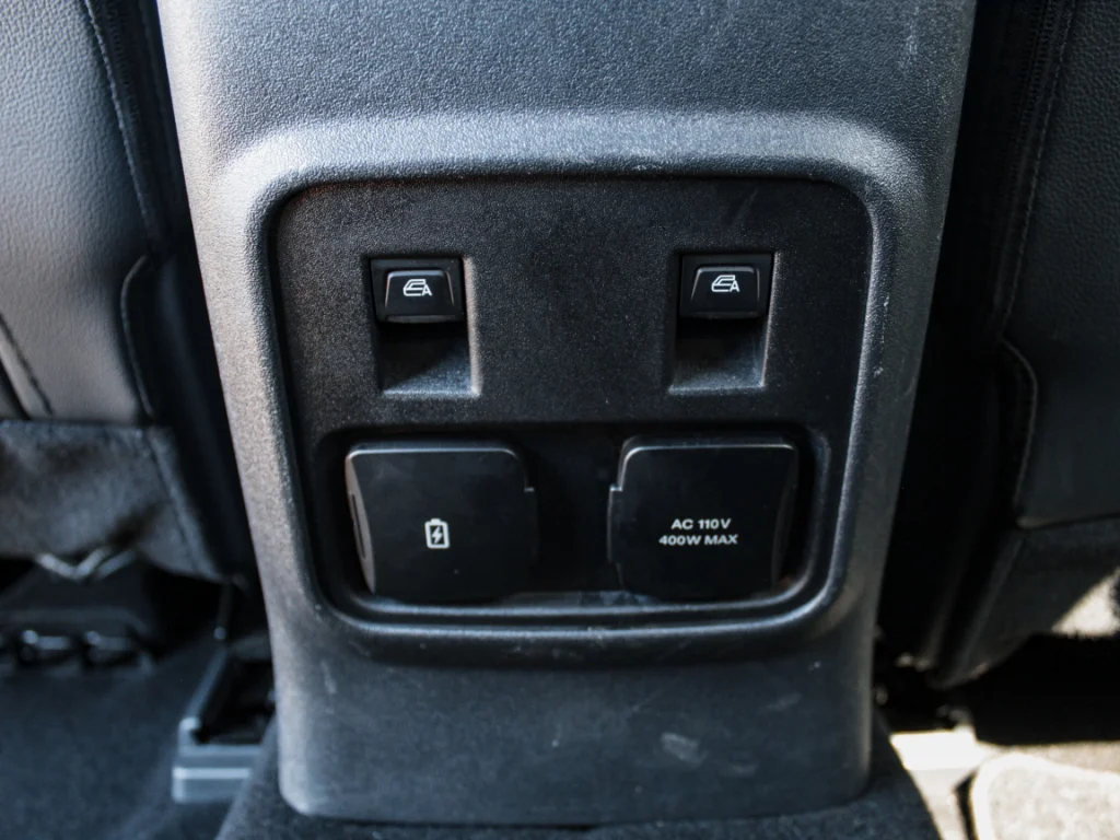 Used 2024 Carbonized Gray Metallic Ford Outer Banks image 23