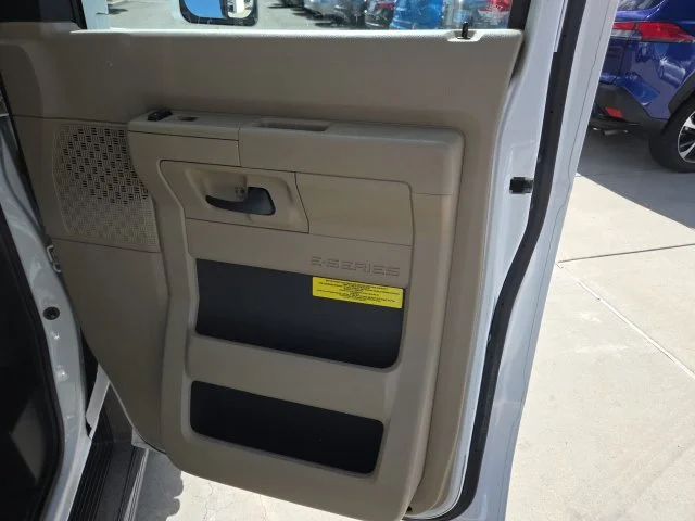 Used 2013 White Ford Base image 11