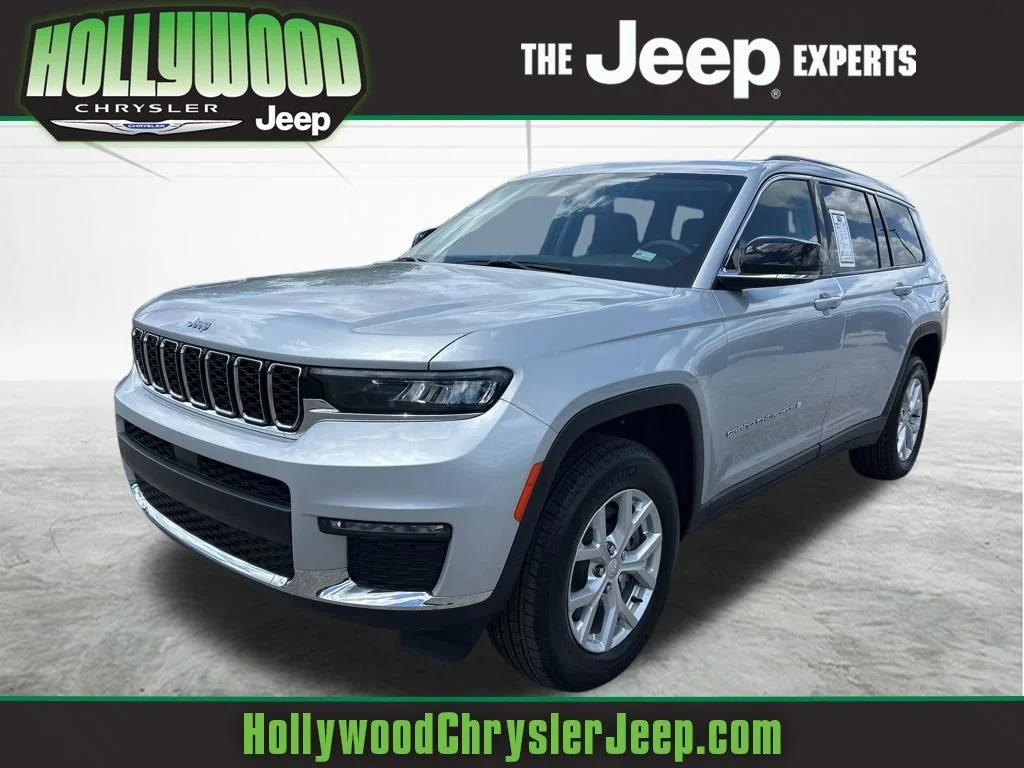 Used 2024 Silver Jeep Limited image 1