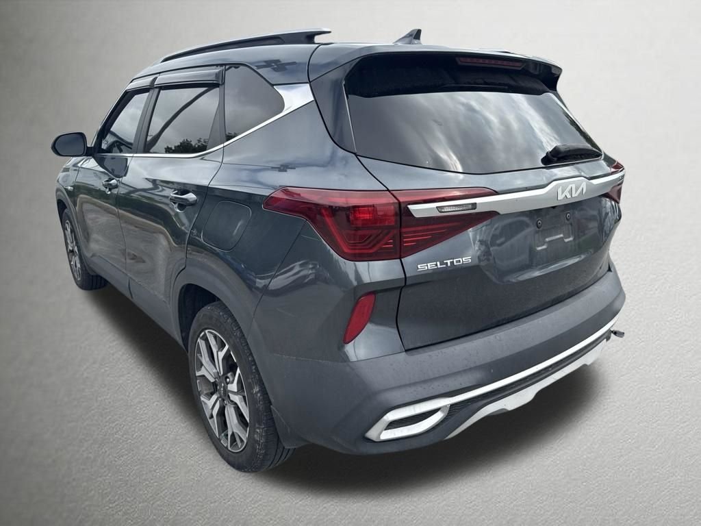 Used 2022 Gray Kia EX image 5