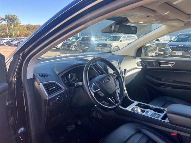 Used 2022 Black Ford SEL image 11