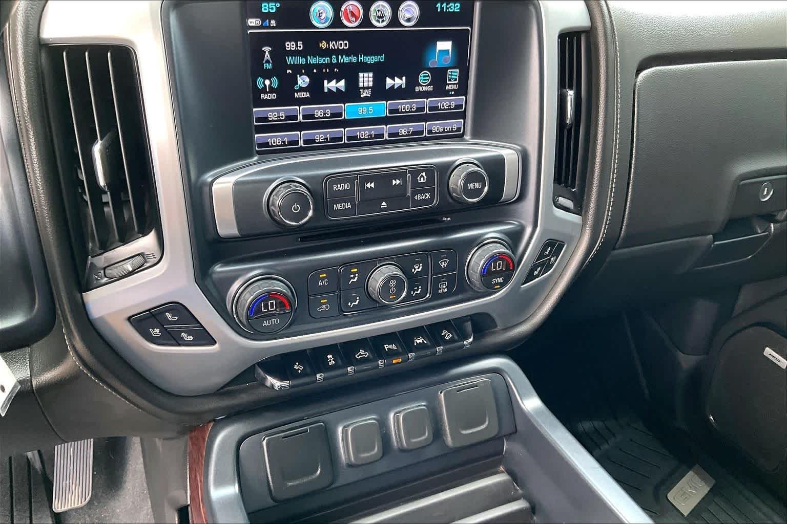 Used 2018 Quicksilver Metallic GMC SLT image 33