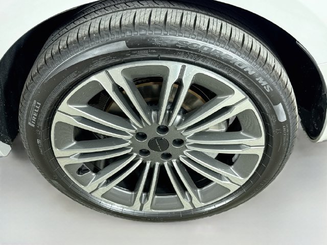 New 2027 Gray Land Rover Dynamic SE image 33