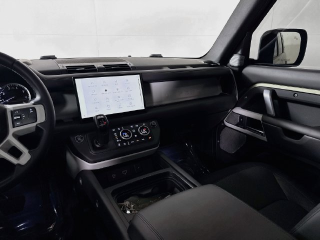 Certified Used 2023 Green Land Rover X-Dynamic SE image 26