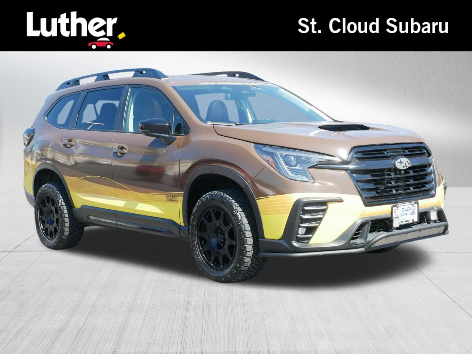 2024 Subaru Ascent Touring's photo
