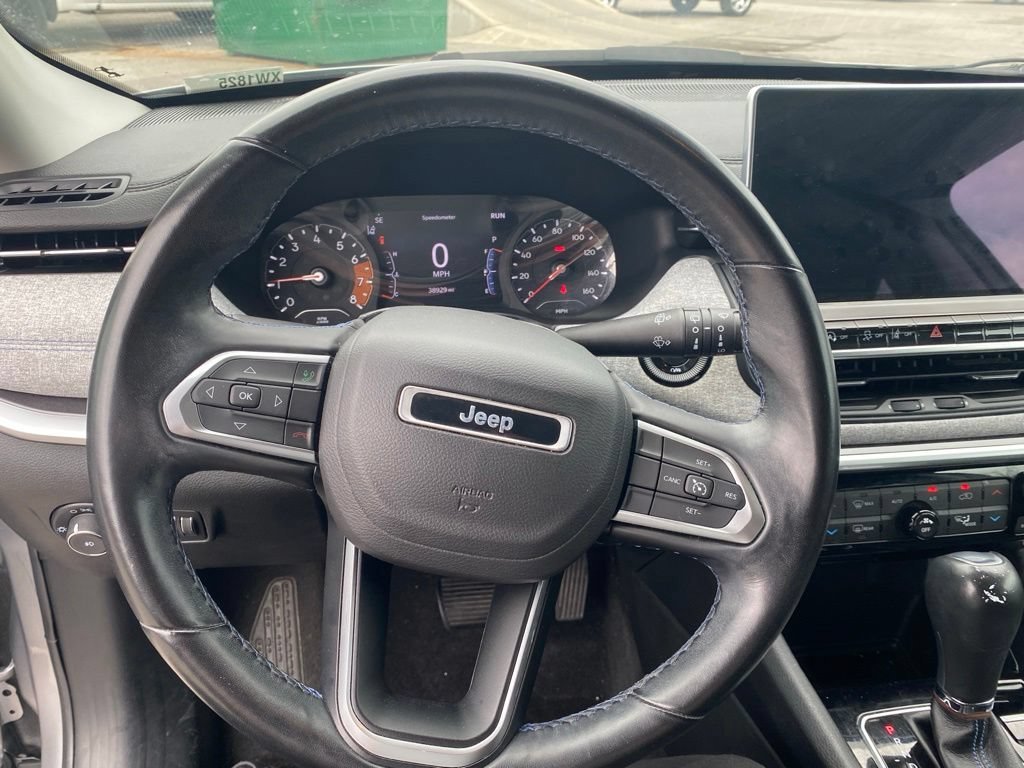 Used 2022 Jeep Compass Latitude with VIN 3C4NJCBB5NT211045 for sale in Kansas City