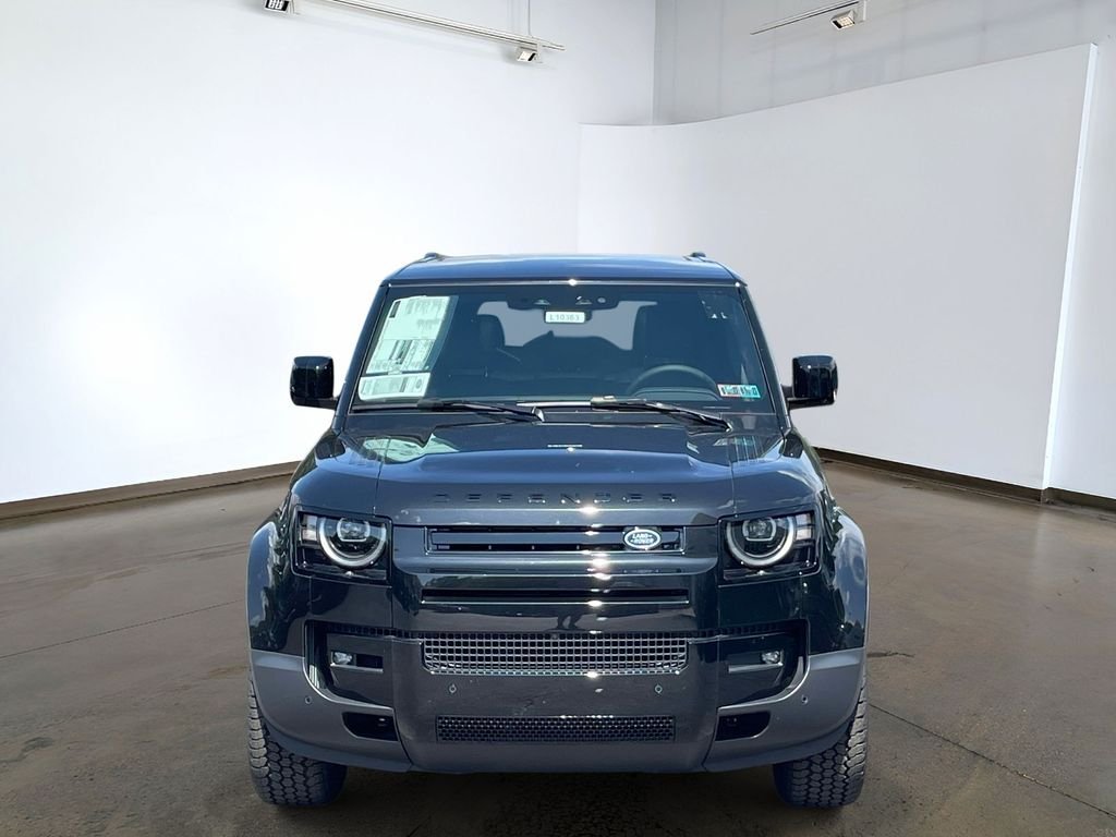 New 2026 Santorini Black Land Rover S image 2
