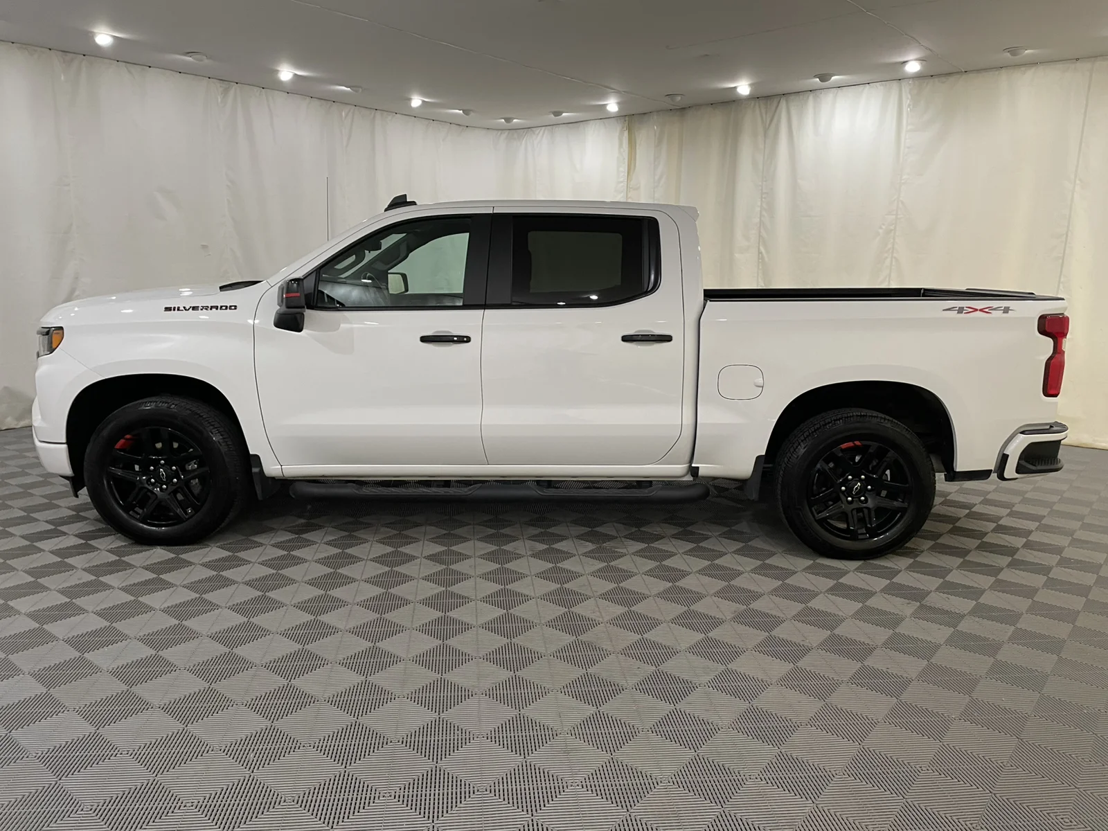 Used 2023 Summit White Chevrolet RST image 9