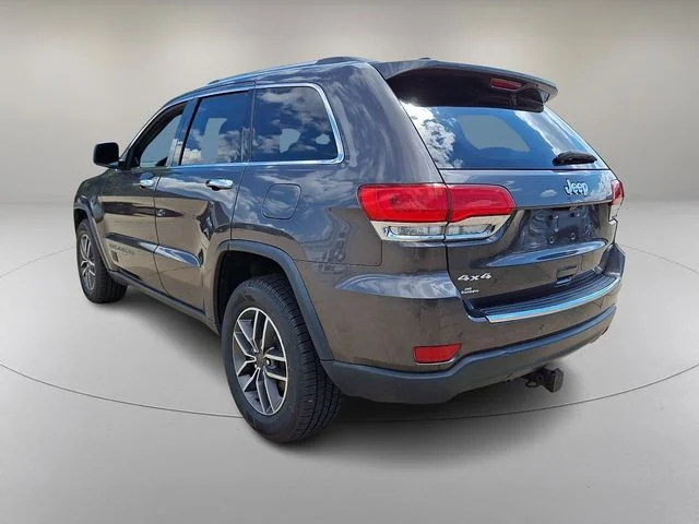 Used 2018 Gray Jeep Limited image 7