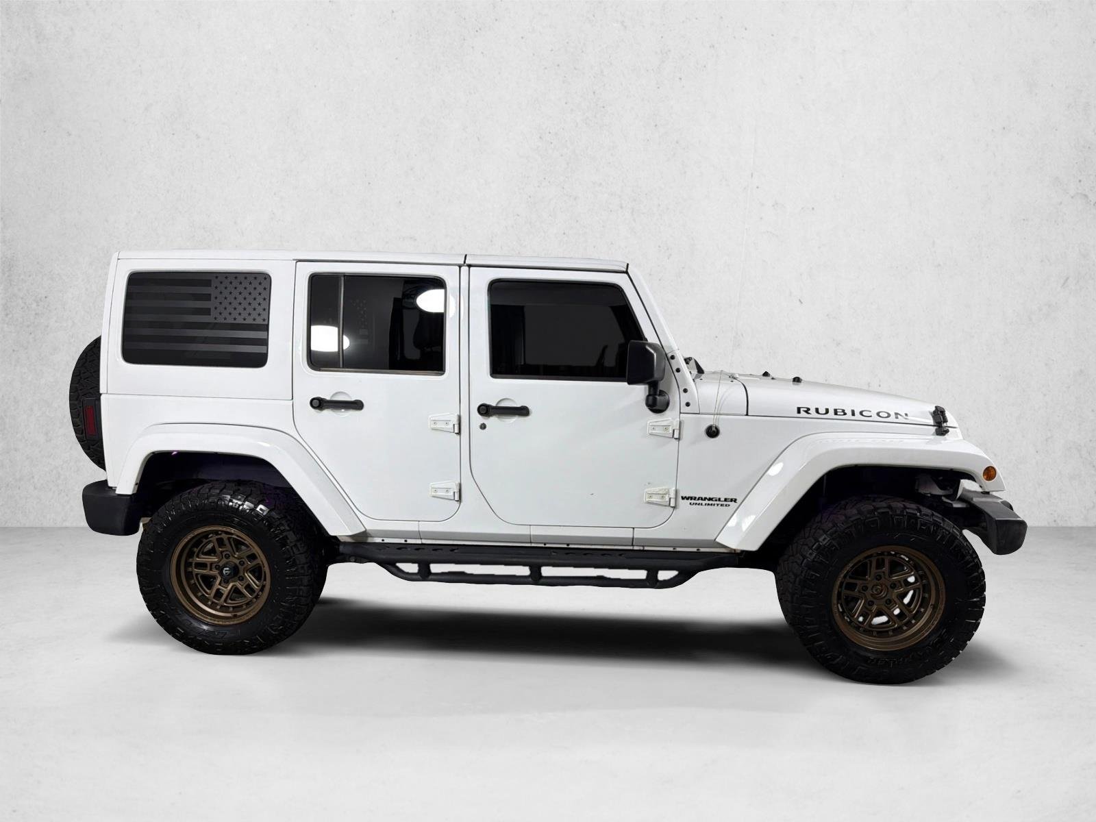 Used 2016 Bright White Clearcoat Jeep Rubicon image 2