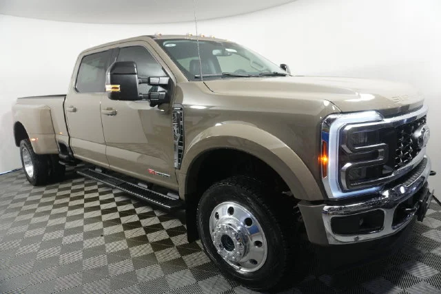 New 2027 Marsh Gray Metallic Ford F-450® Lariat® image 2