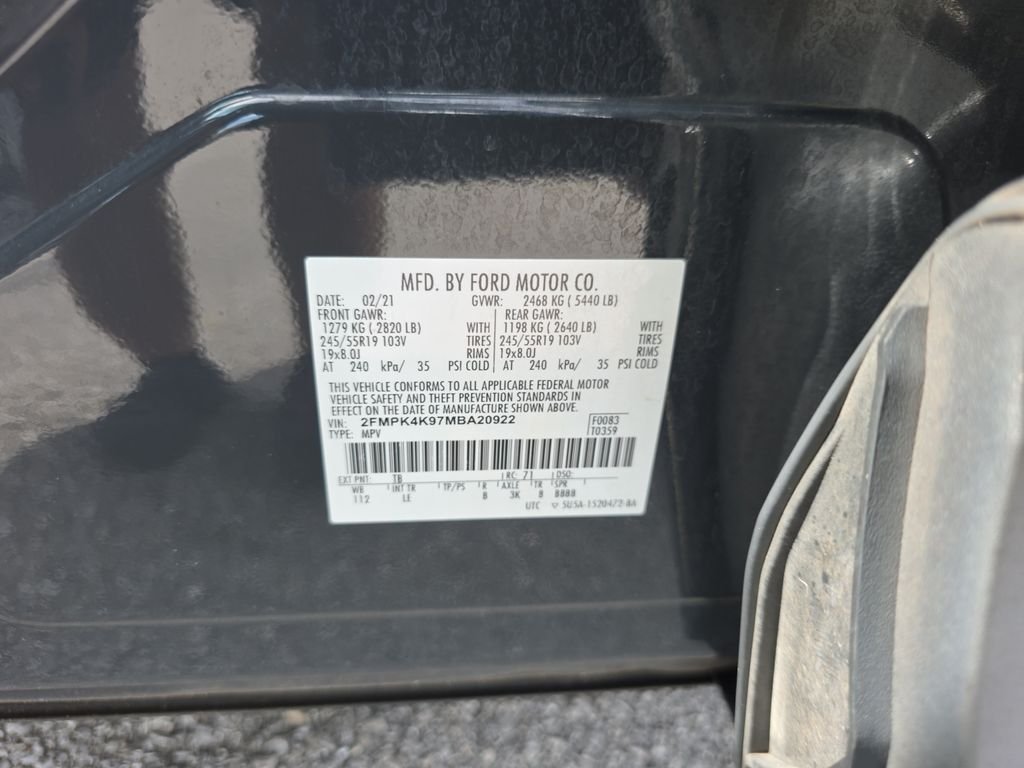 2021 Ford Edge Titanium - Photo 37