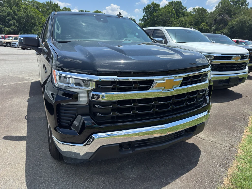 Used 2026 Black Chevrolet LT image 2