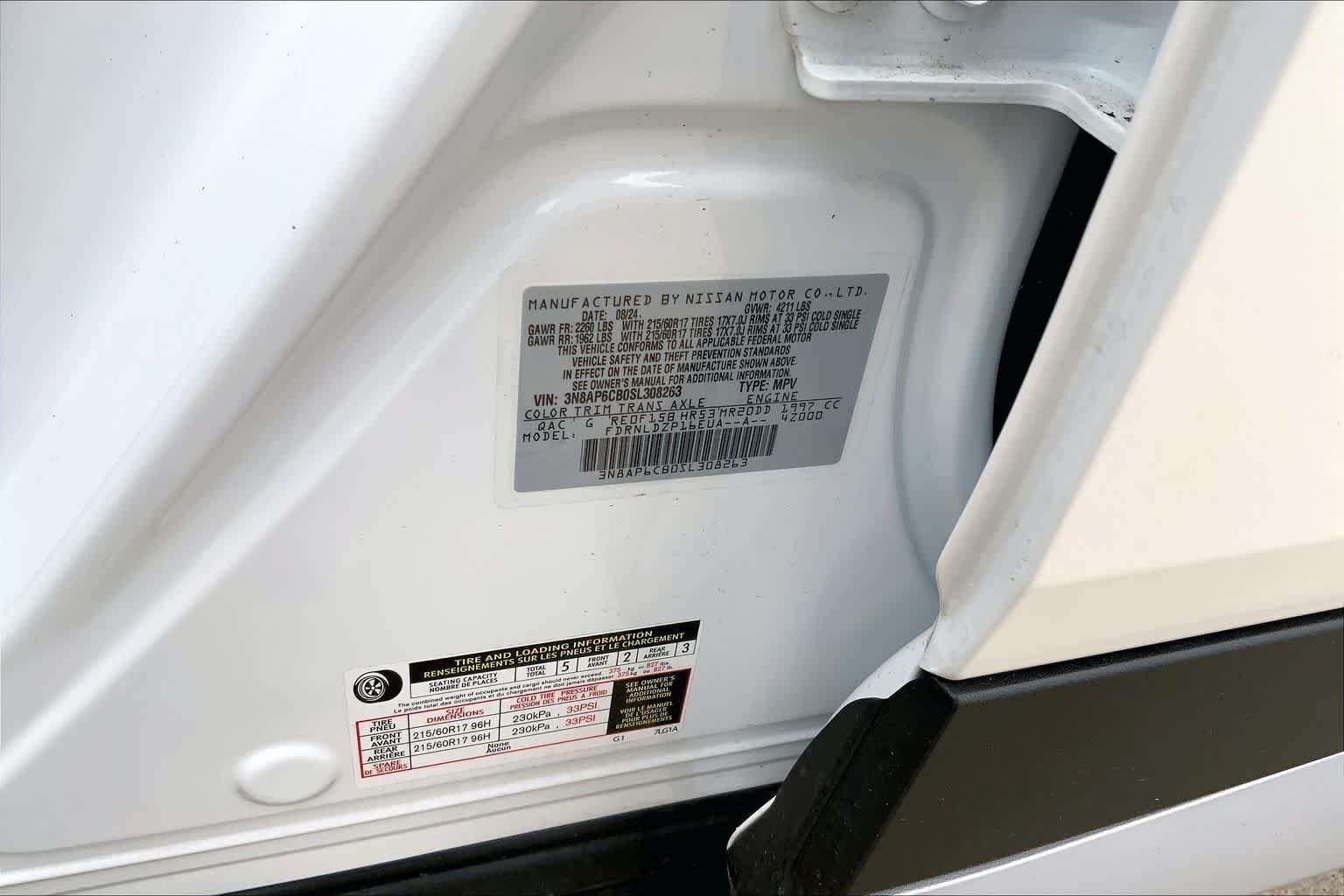 Used 2025 Aspen White Tricoat Nissan SV image 67